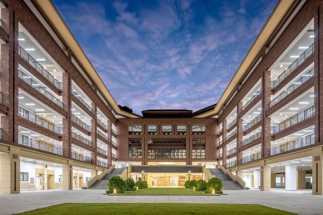 礼序空间下的现代"书院":深圳市第二实验学校初中部拆建工程_校园