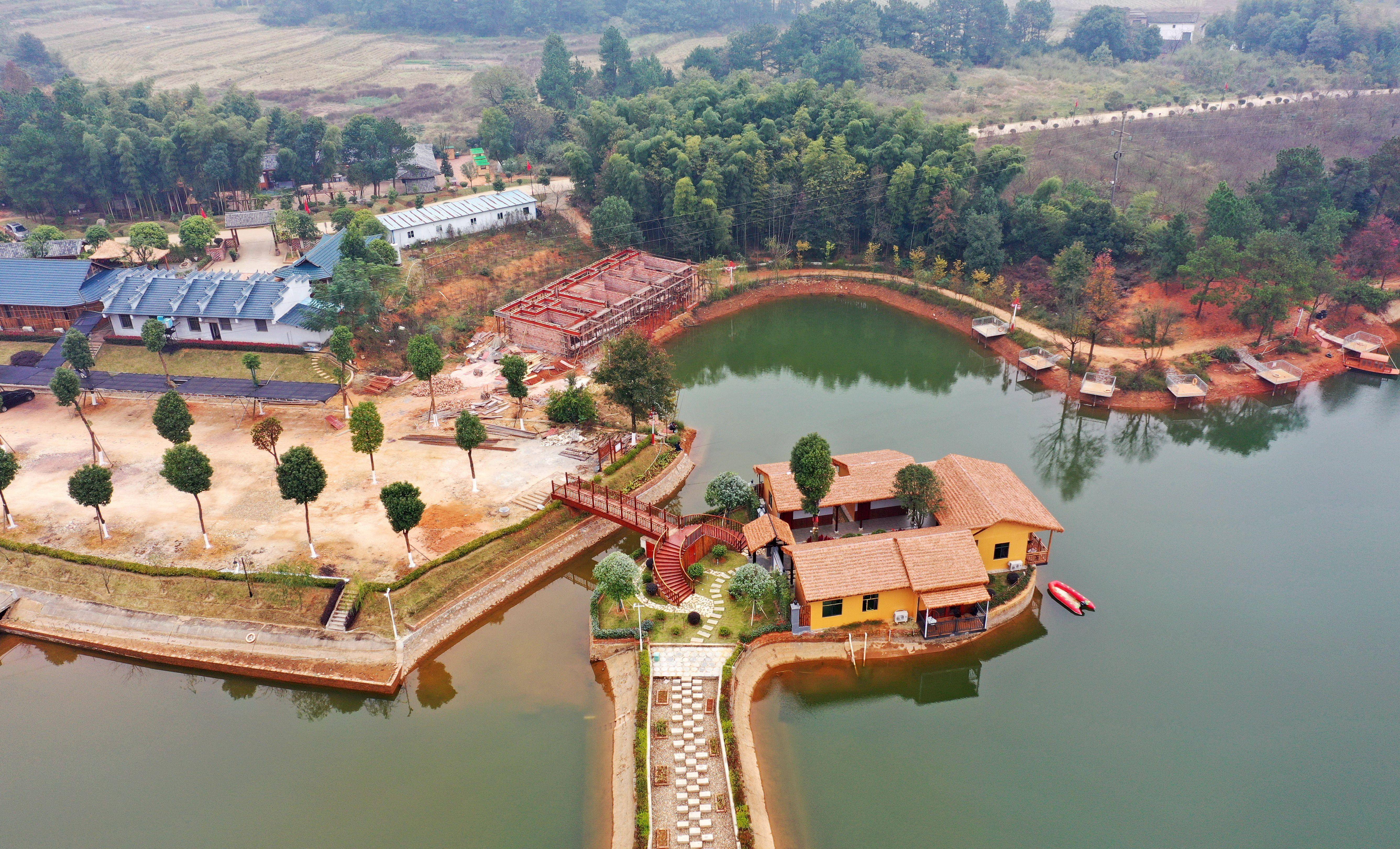 航拍衡阳美丽乡村:衡东枫仙岭生态庄园,自驾休闲旅游好去处