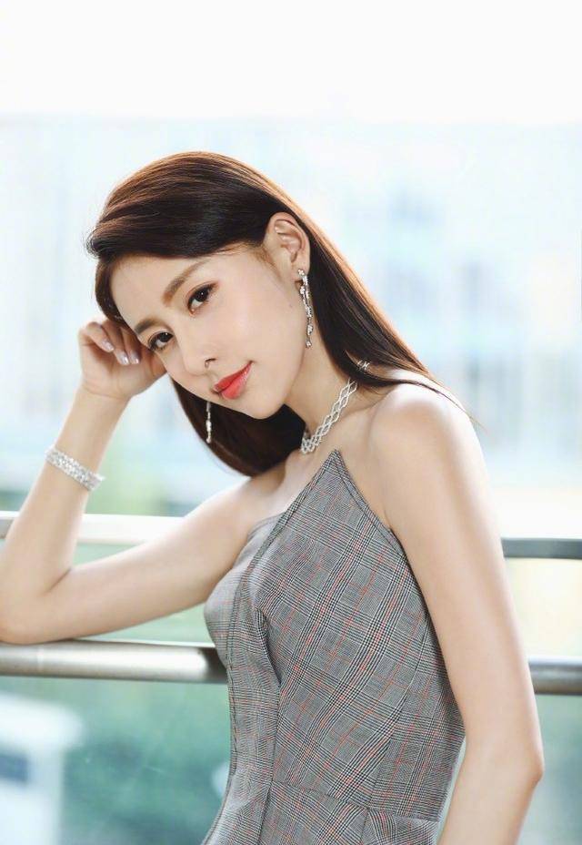 "豪门路人"贾青,公认的富二代狙击手,网友:手段真是高明_王思聪_男