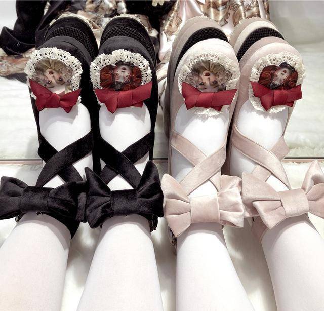 洛丽塔火了一种"厚底鞋",不日常也不好穿,却受到lo娘们的追捧_鞋子