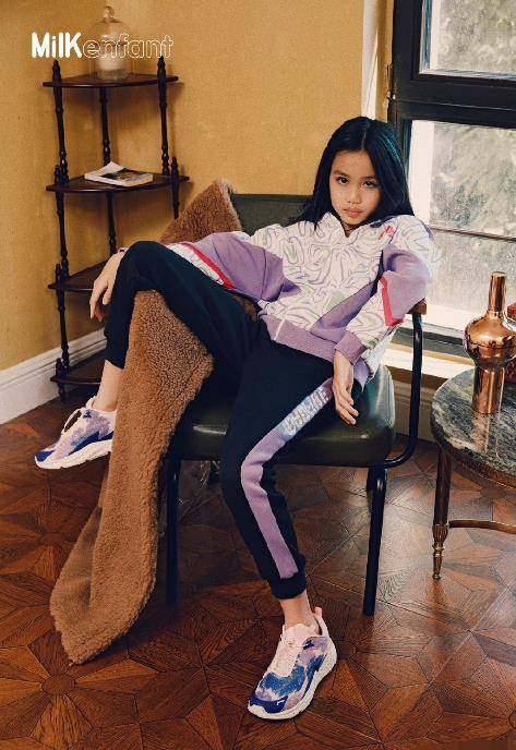 张伦硕携两女儿拍亲子大片,12岁jaden超模脸比考拉还有气质_jaden