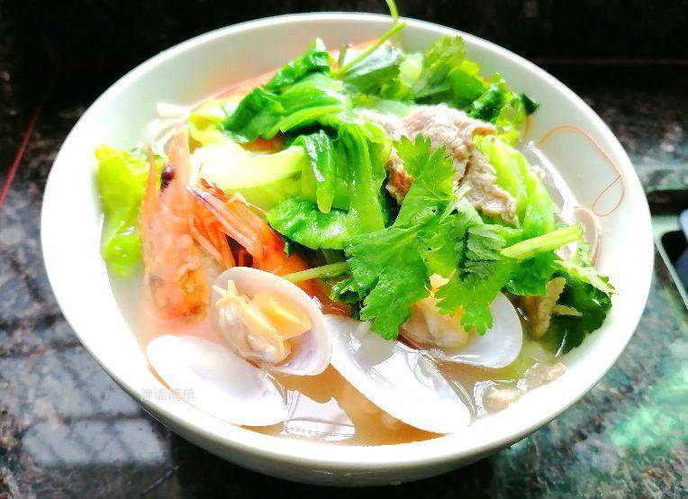 猪肉海鲜粿条汤,鲜美又营养,小孩爱吃,方便又快手_花甲_潮汕_备用