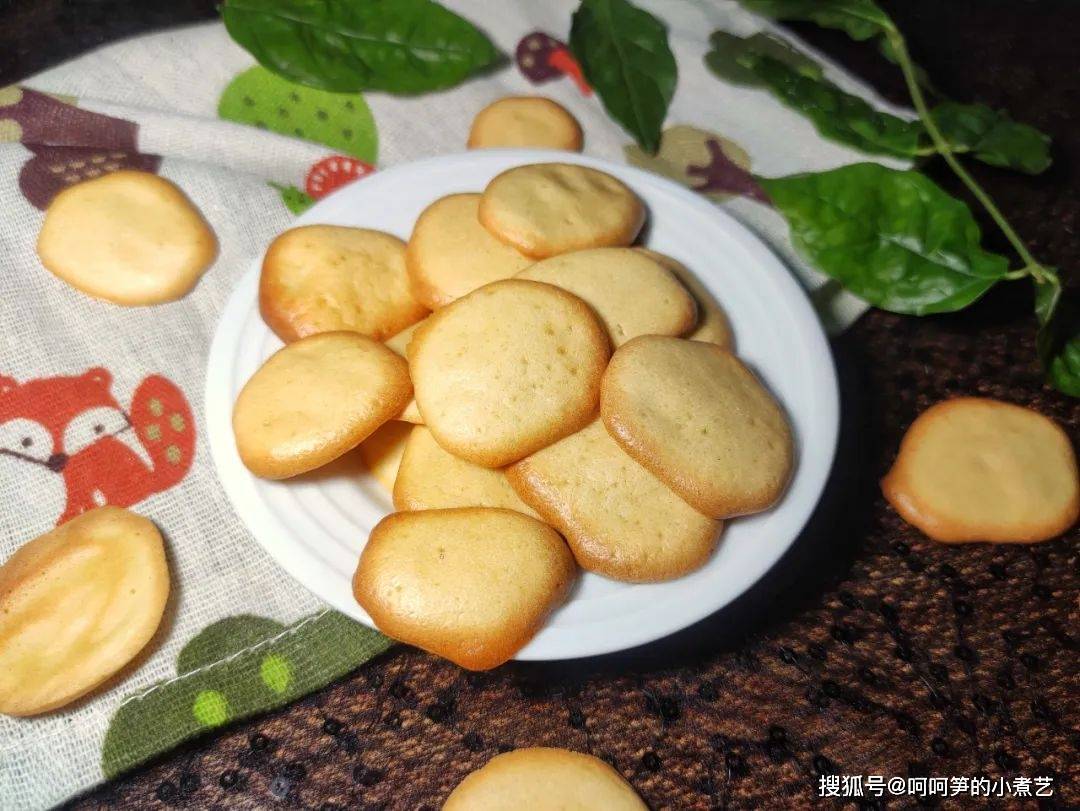 天冷了好像也不太抗餓了哈,所以筍筍又給我們家小朋友安排上零食小