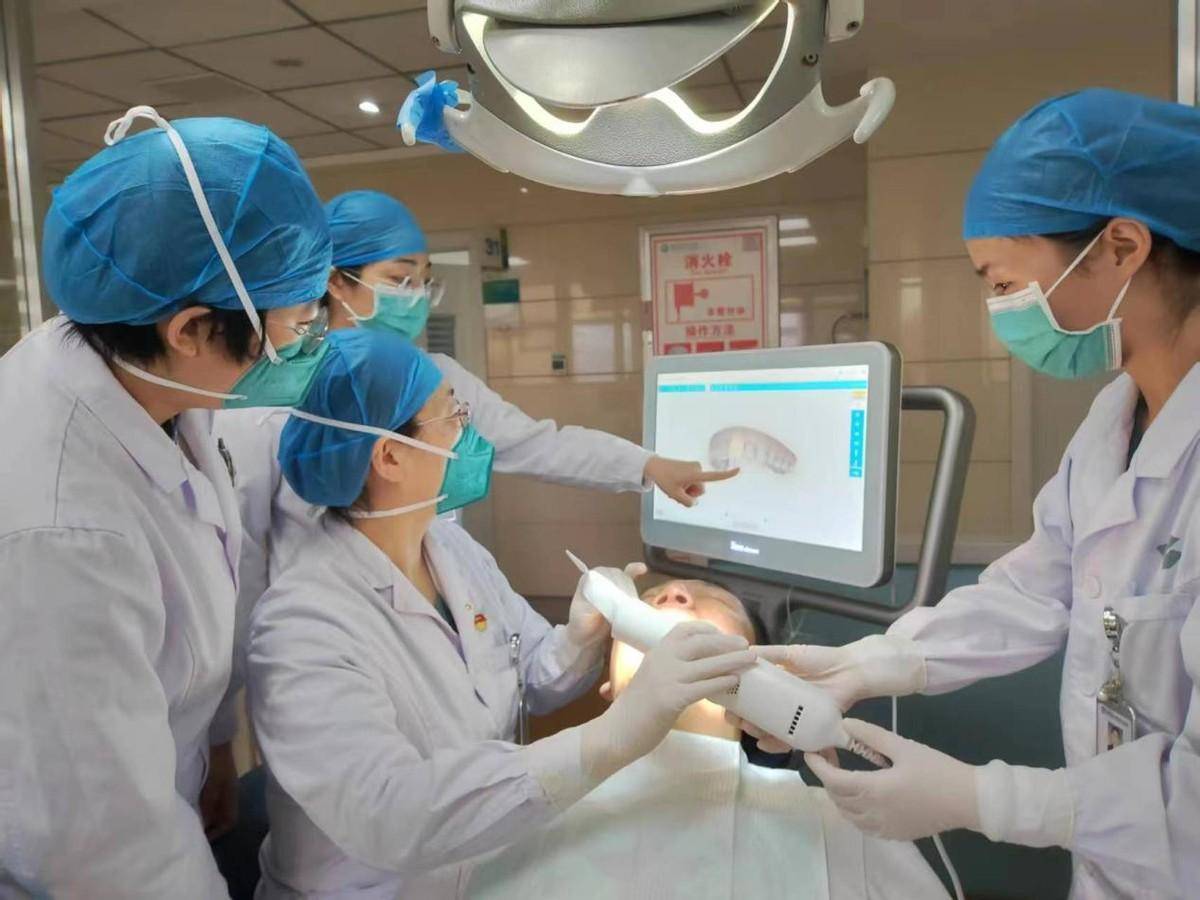 陈卓:数字化技术为患者安全"栽"下满意的"新牙"_矫治_口腔_郑州