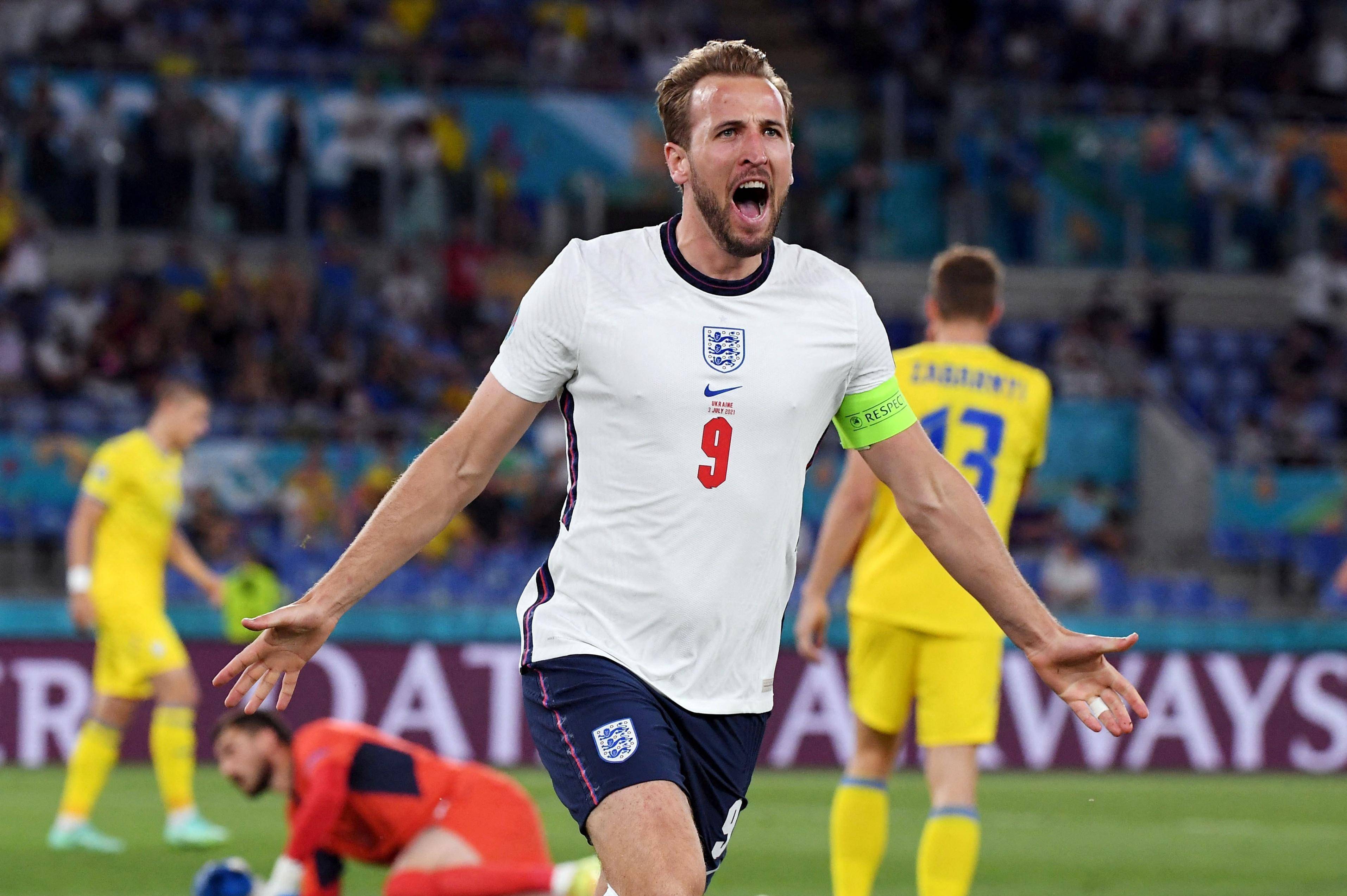 凯恩打入绝杀球,上演梅开二度,帮助英格兰2-1战胜对手;在小组赛第二轮