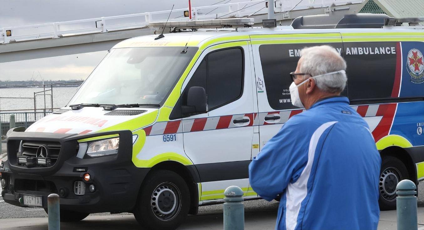 第四波疫情席卷澳洲,单周确诊破10万!维州呼吁重启口罩令_read_民众_