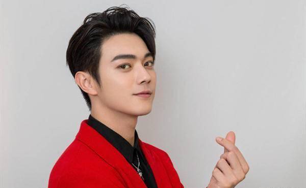 许凯25岁生日快乐!粉丝带来"爱"的祝福:生日快乐肥仔_角色_作品_古装