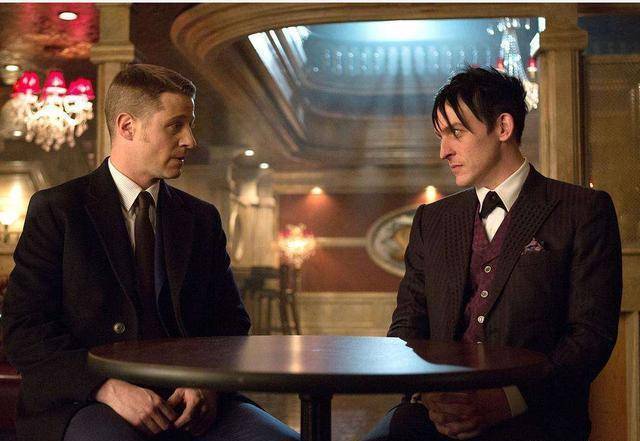 哥谭篇:良好市民哥谭标兵,企鹅人_菲什_法尔科纳_母亲