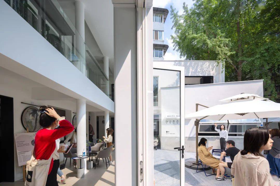 的新成员:白夜·花神诗空间 / a9a建筑设计事务所_艺术_翟永明_成都市