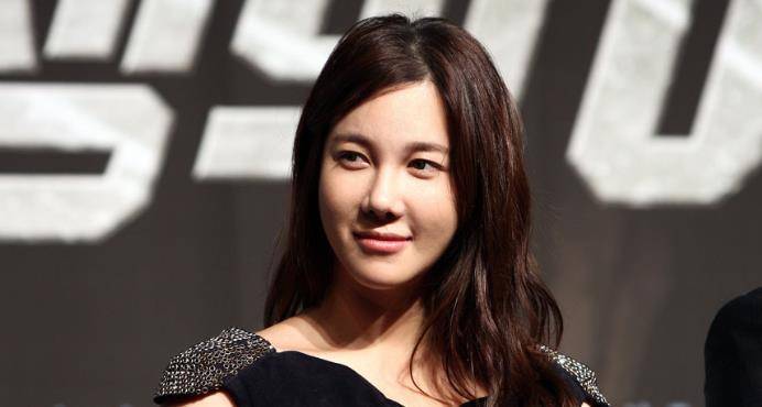 "顶楼女主"李智雅:曾为与徐太志相恋结婚,自述7年没与父母联系