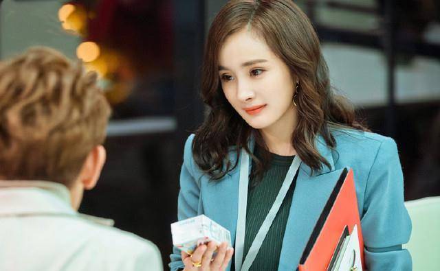 在剧中更是饰演纨绔子弟,向往自由与真实的生活,不料遇到杨幂后就变了