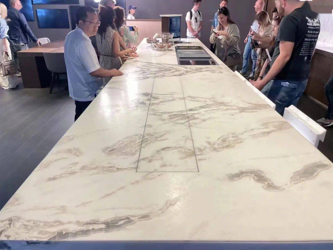 Italian old-quarry Fendi White Marble slab with warm creamy-white tones