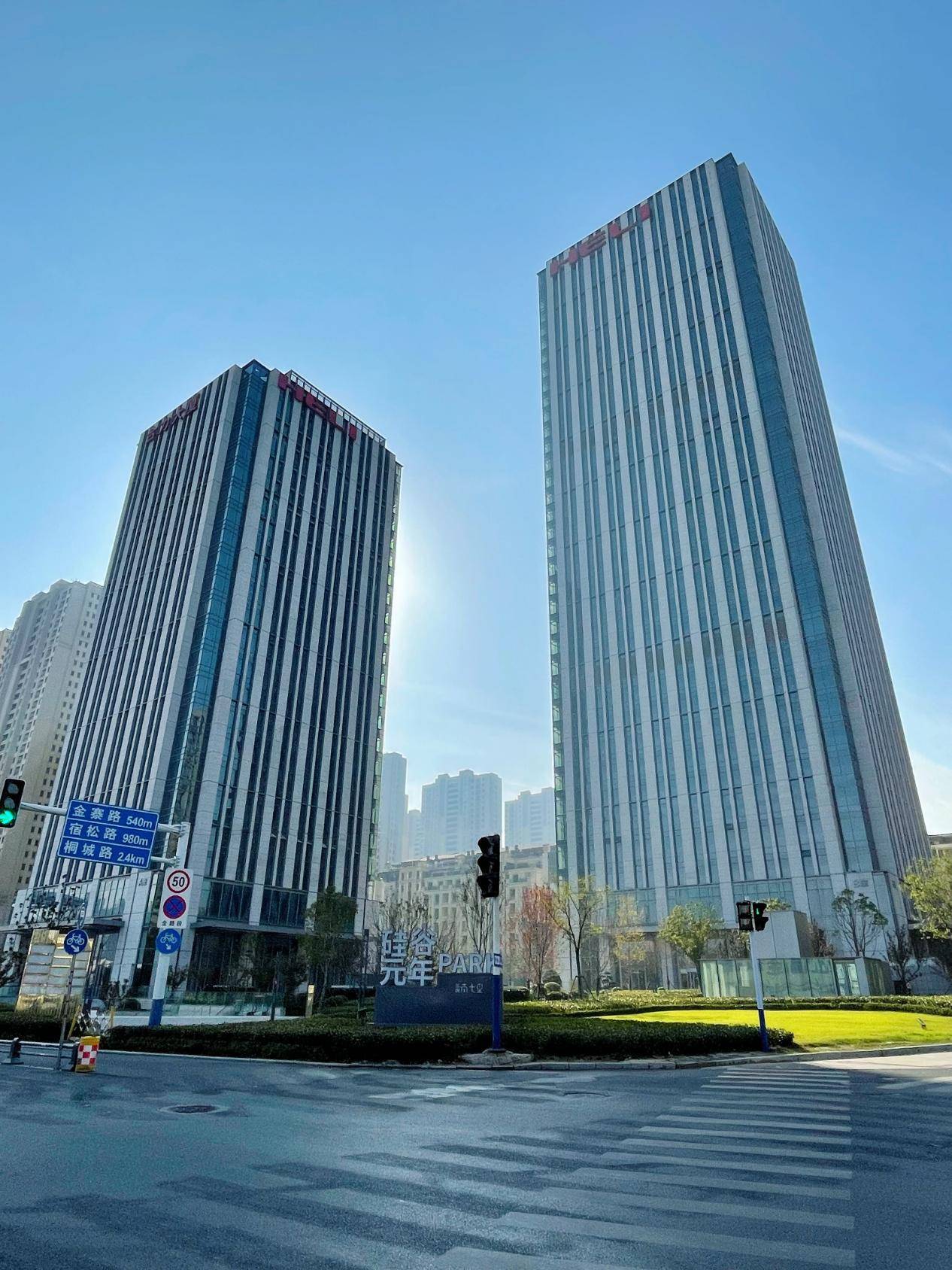 按下"加速键",合力大厦b座建设"进度条"再刷新