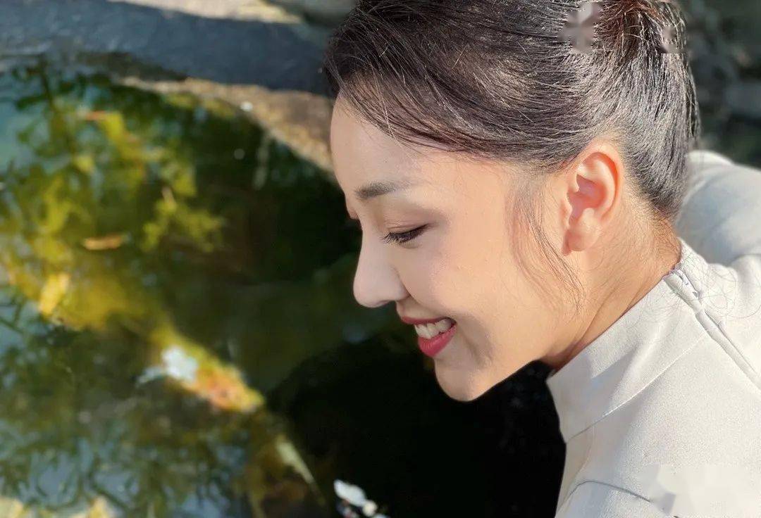 她就是90后青年舞蹈家王念慈辗转腾挪间,总能收获最热烈的掌声和欢呼