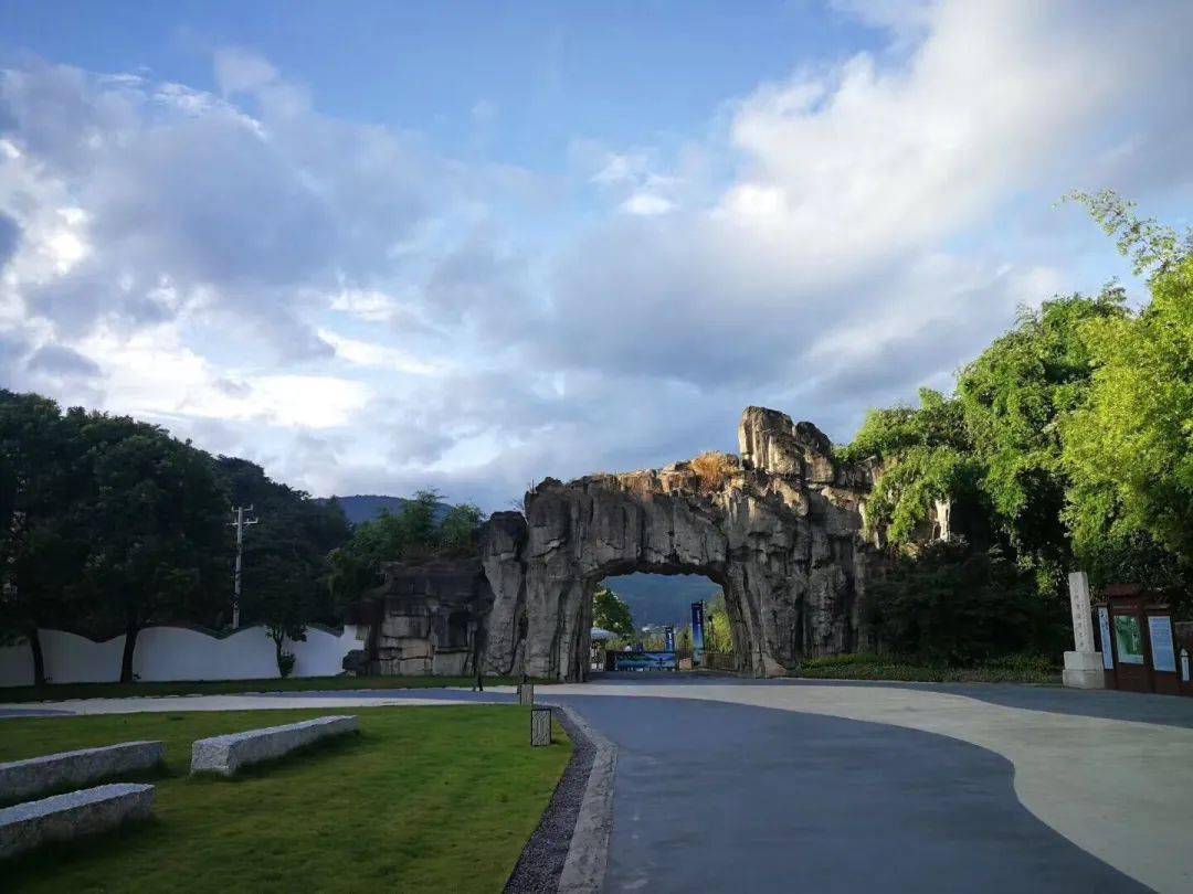 容县天堂湖温泉山庄图片