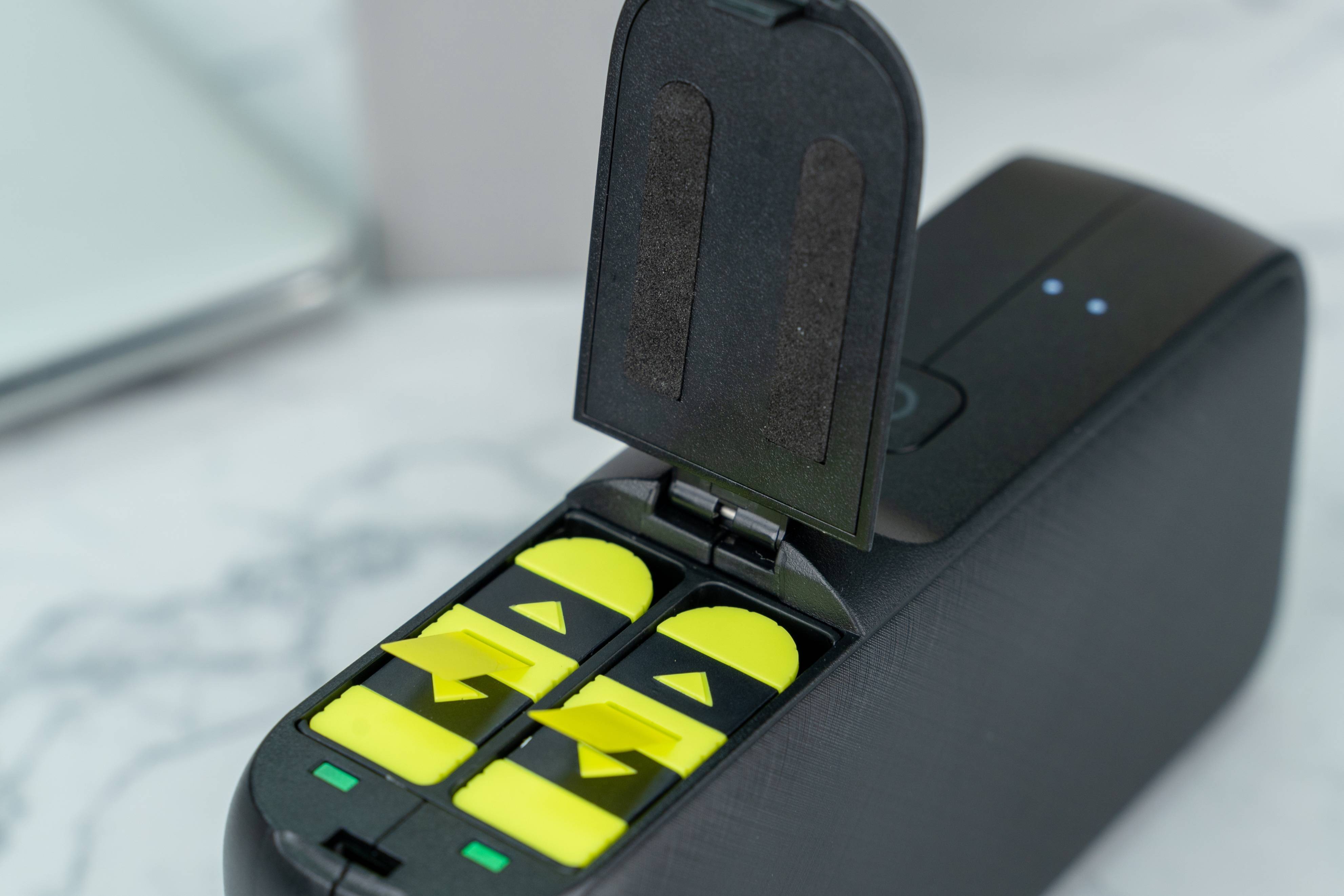 GoPro续航拯救者,泰迅长短途双电快充二人组,助你告别电量荒