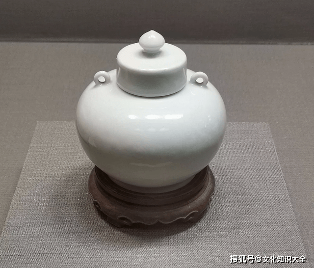 明代永乐甜白釉瓷器鉴定方法和真品特征_馆藏_清代_白瓷