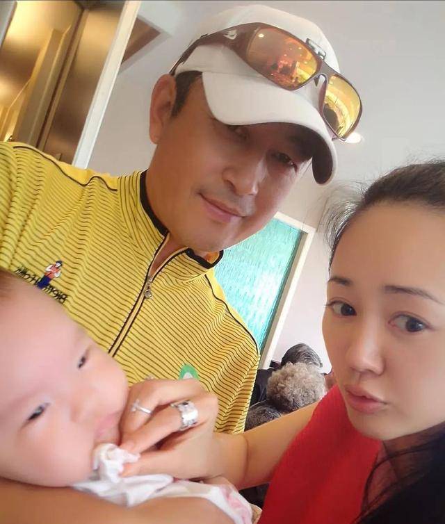 而张定涵除了要教育自己的女儿之外,还要教育王志飞和前妻的孩子,也就