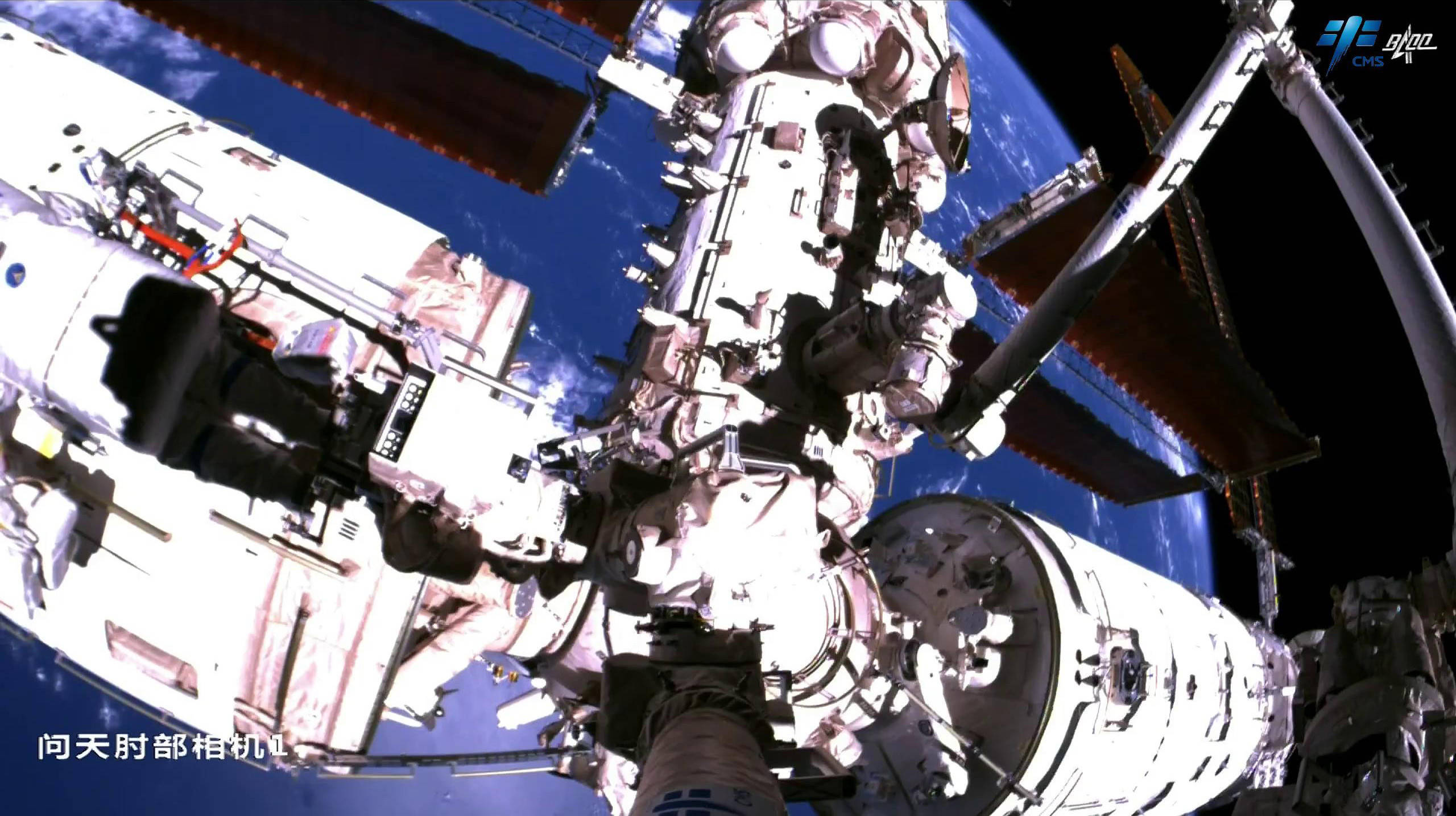 在轨完成建造任务后的天宫三舱空间站载人天地往返任务是按照滚动备份