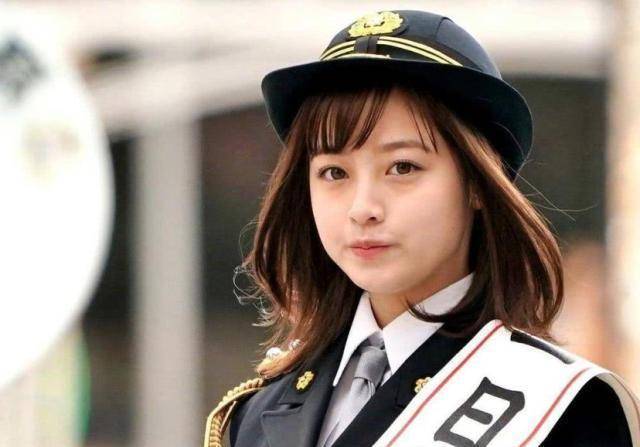 桥本环奈千年一遇的美少女发福变胖有"啤酒肚"了?_小肚子_美食_吃货