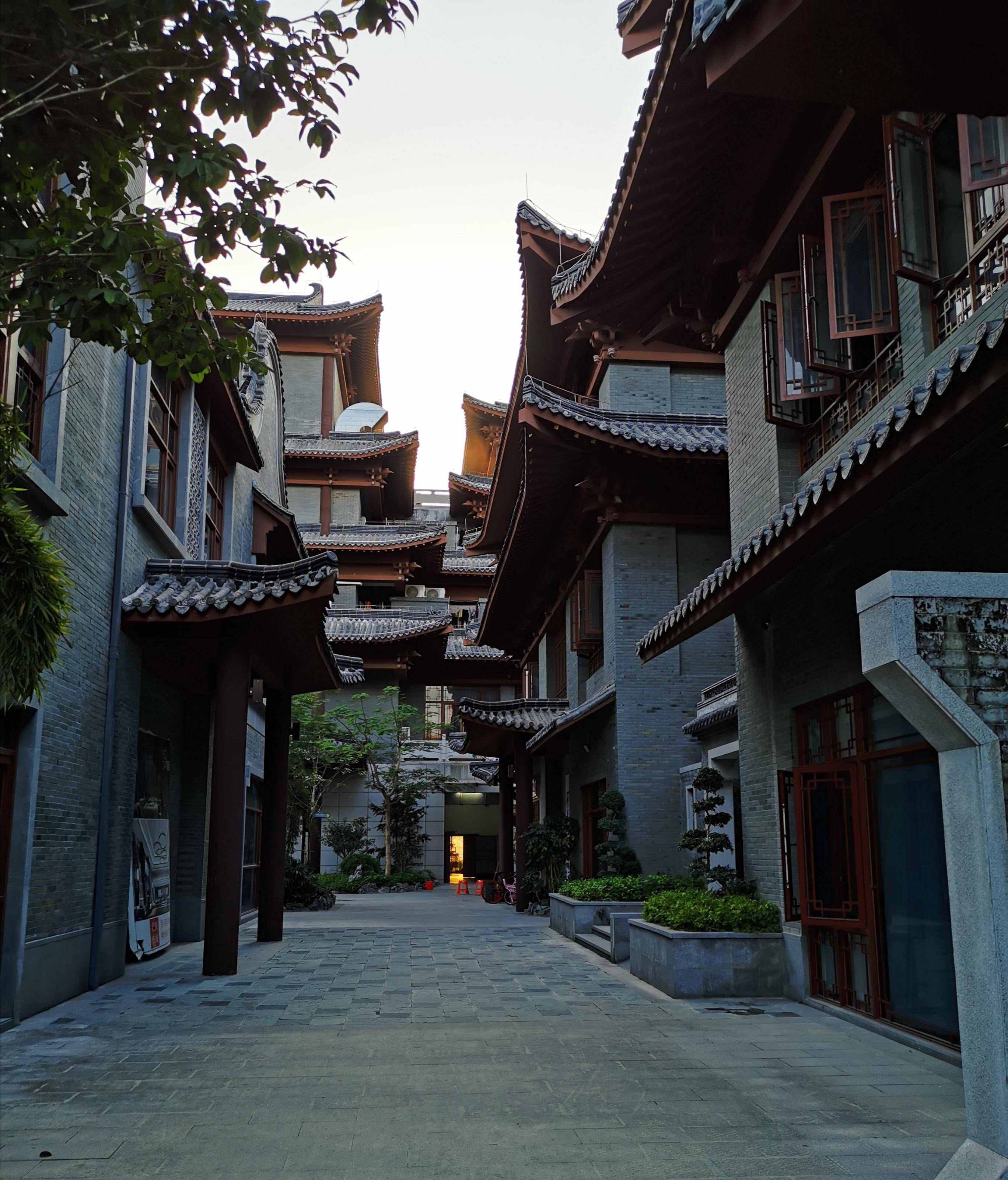 喜欢红木的人必去的打卡地-大涌镇红博城_地方_建筑_群落