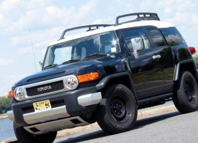 丰田旗下的fj cruiser,兰德酷路泽,陆巡,霸道,红杉如何区别?