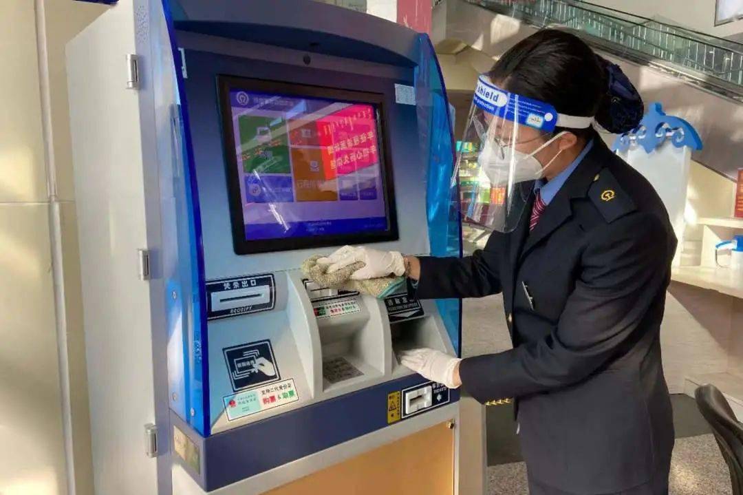 【观察】内蒙古各大火车站实地探访→_旅客_包头_呼和浩特