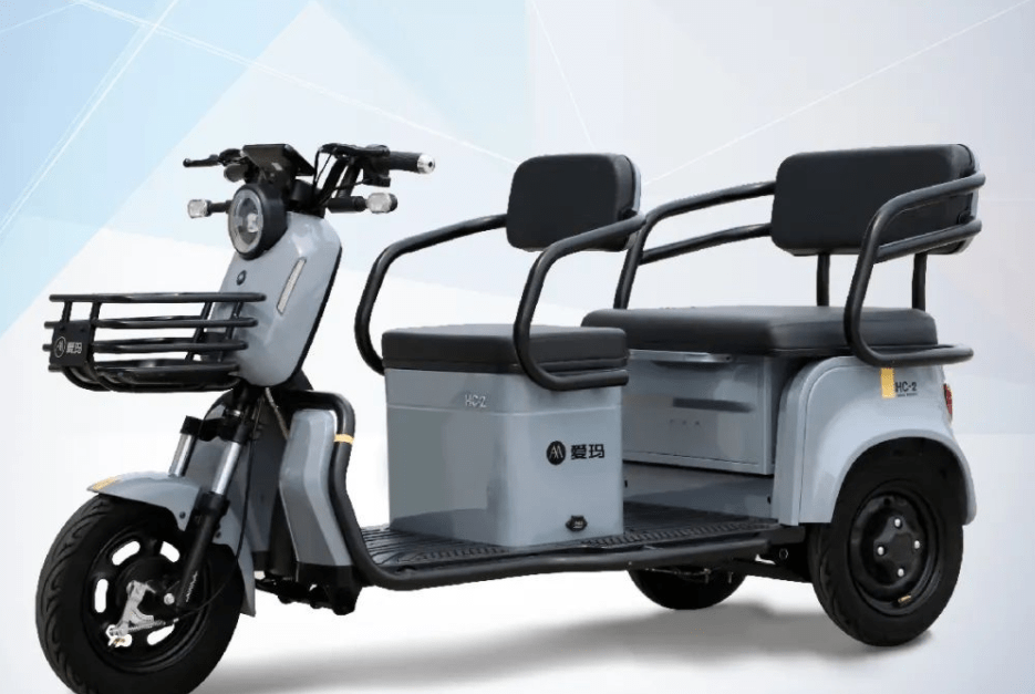 今天小辣椒就给大家评测来自大品牌爱玛,凤凰最新推出的2款电动三轮车