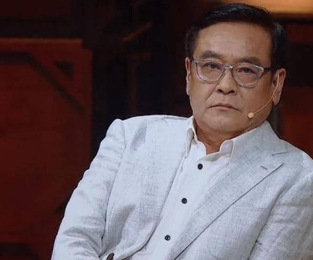 尔冬升因一时冲动,折损黄奕和马苏,陈凯歌却无情地淘汰张海宇_郭敬明