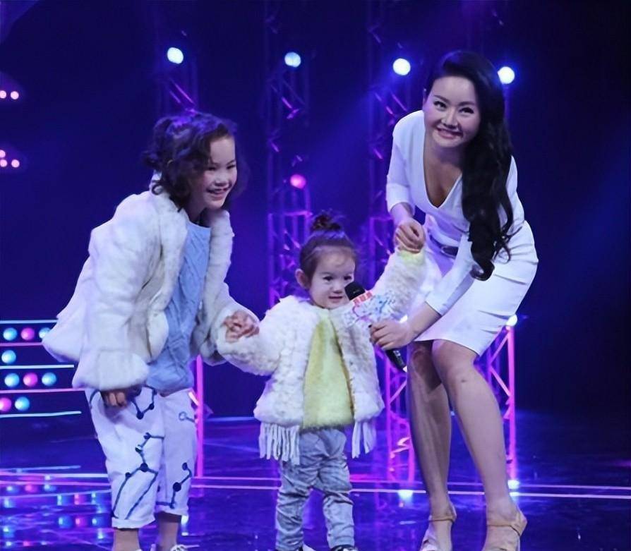童星周嘉诚:被妈妈扮成女孩圈钱,幸好有马天宇帮他认清性别_jackson