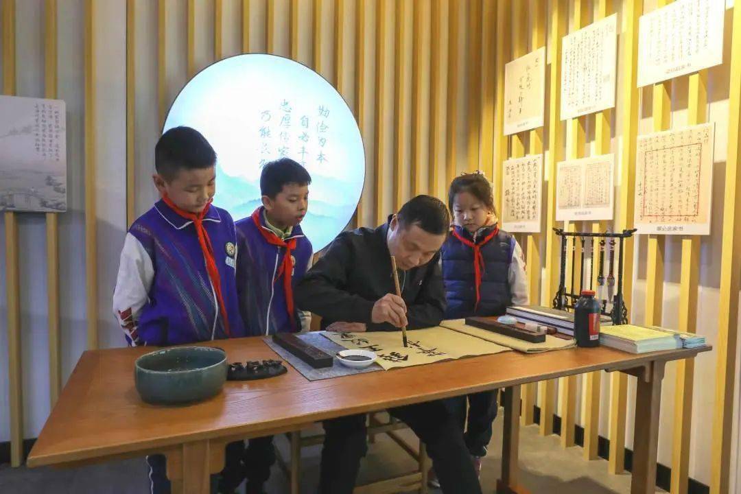 【清廉学校】临安区衣锦小学"清廉学校"建设:一部家训育清廉_家风