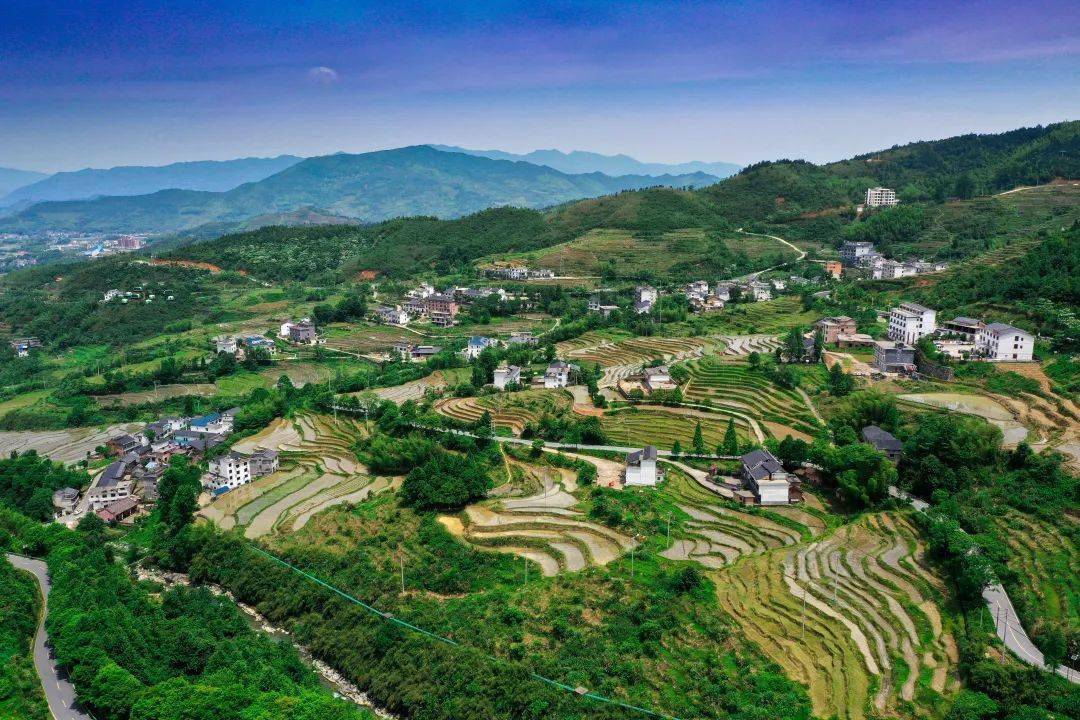 二十大精神】萍鄉武功山讓綠水青山搭上旅遊快車_美鄉村_培訓_村民