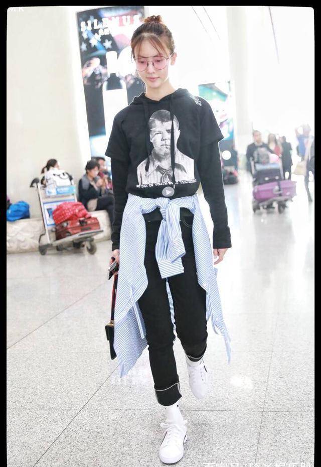 金晨这个笑容,意义太深了!网友:邓伦驾驭得了吗?_对外_cm_明星