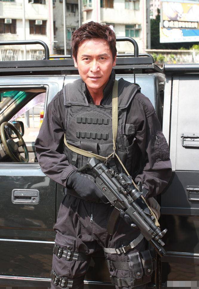 马德钟的飞虎11年,曾与tvb闹崩,获视帝后再演《飞虎3》_太太_生活