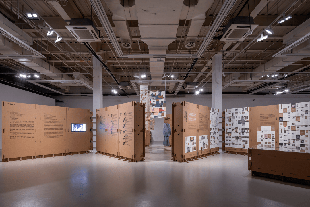 瓦楞纸板的榫卯组装,以“纸”营展 / 罗宇杰工作室_伟琦_空间_进行