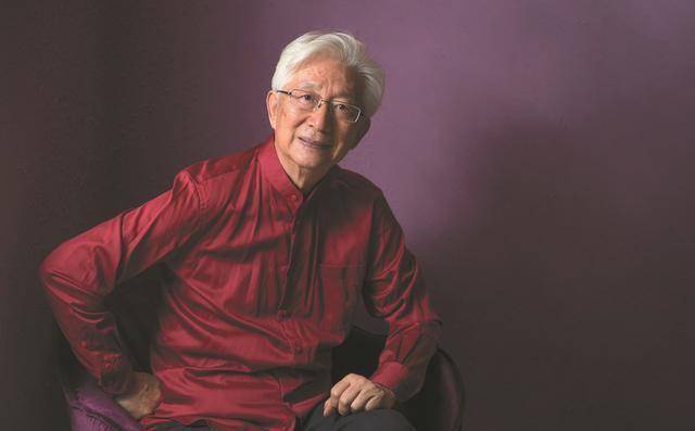 陈铎不怕老,也不服老,他的身体底子很好,这跟他年轻时的经历有关