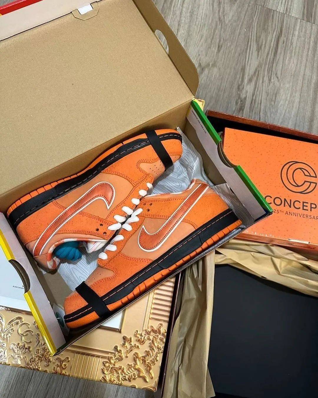 橙龙虾dunk细节对比揭秘 鞋盒不同不能作为鉴定点_官方_皮料_后跟