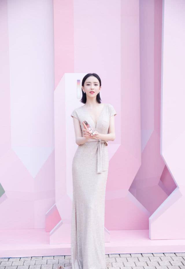 略发福的佟丽娅越来越美,活动现场生图和精修图没有任何差别_严重_一