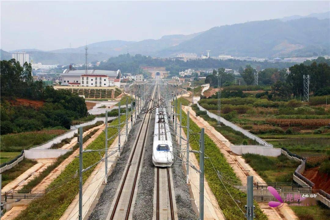 弥蒙高铁12月16日开通运营_昆明_弥勒_列车