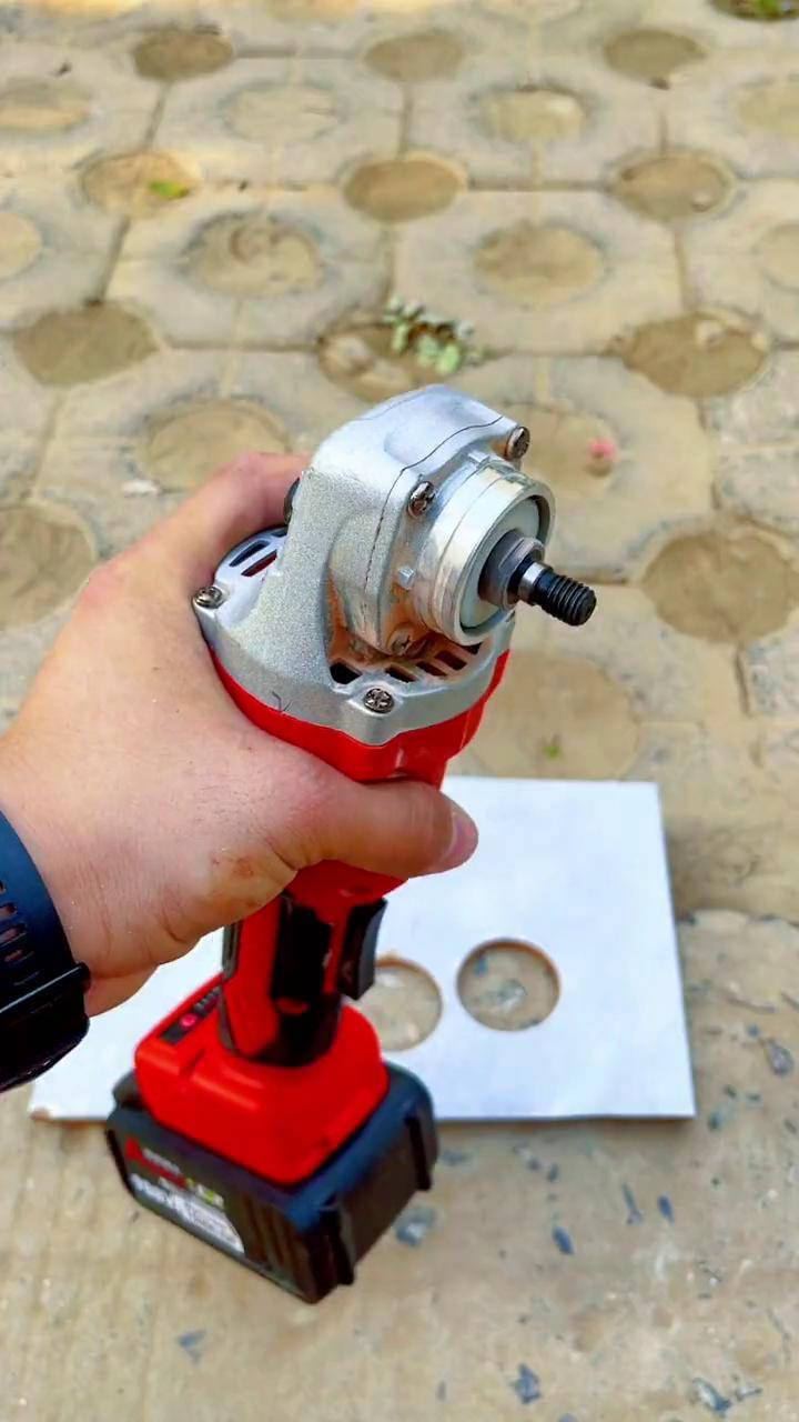 角磨机开孔器瓦工新型工具