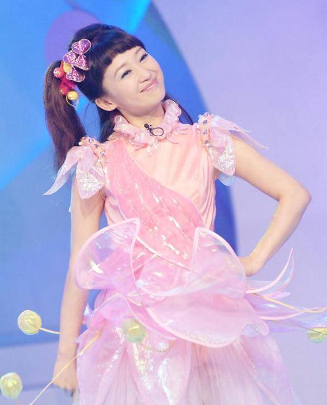 小鹿姐姐:陪伴几代人的童年,嫁给神秘男子,儿子已经步入大学_少儿