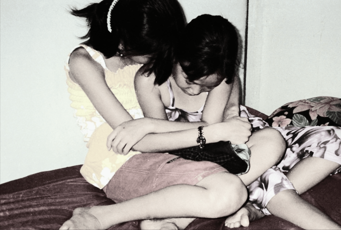 在世界隐秘的角落,隐藏着一群内心阴暗的恋童癖们,他们不惜大量拐卖