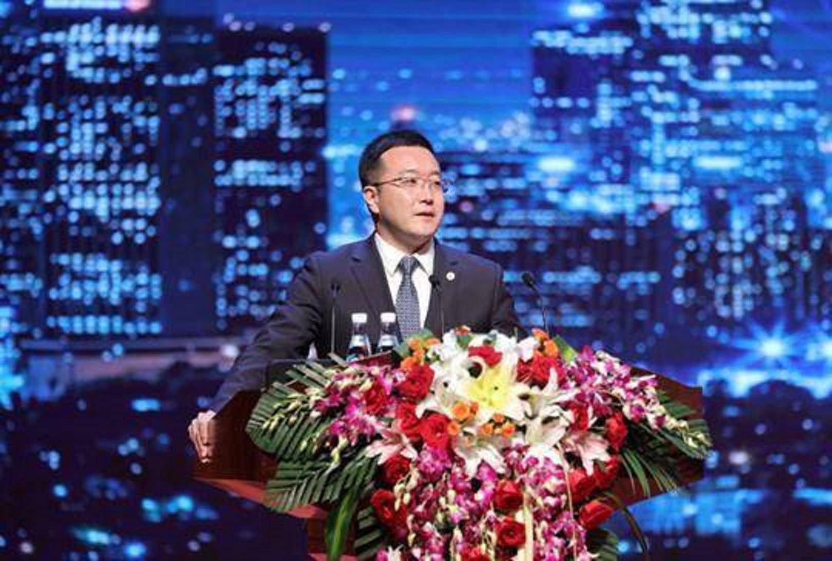 甘肃庆阳大黑马24岁崭露头角已任a股董事长年入3377亿