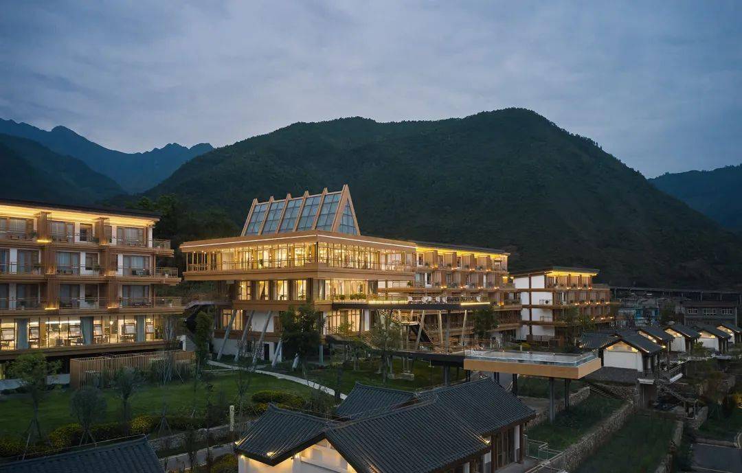 四川梨乡山居康养度假酒店打造"漂浮的建筑" / 科图设计_项目_旅游