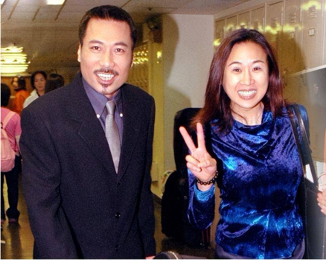 他是"陈近南",也是港圈摇滚"摇滚教父",夏韶声迎来70岁大寿_婚姻_夏绍