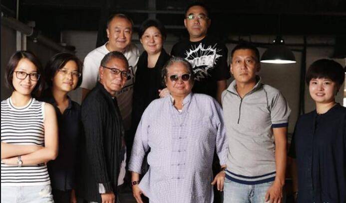 由于剧组资金近张,洪金宝临时让替身出演,没想到演成荧幕经典_僵尸_洪