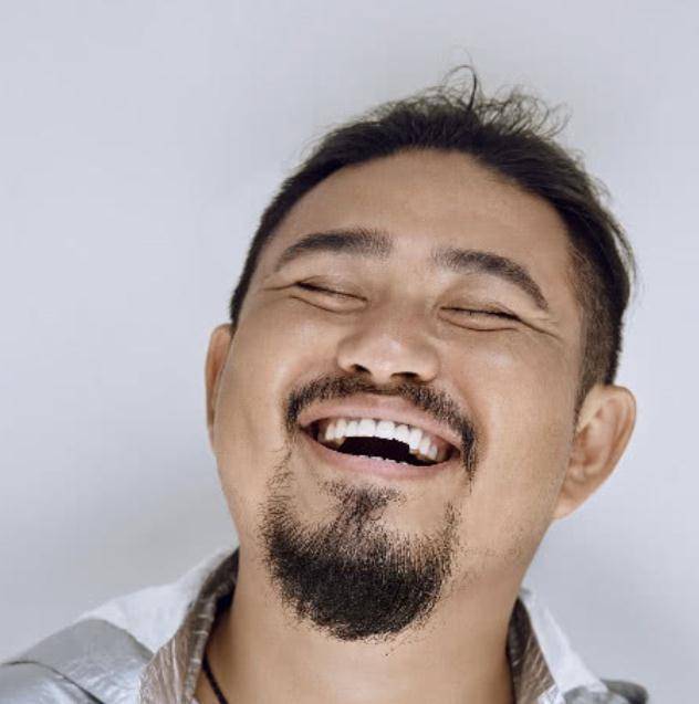 有种"变形记"叫西虹市首富的"大聪明", 看看现实生活中的颜值_王成思