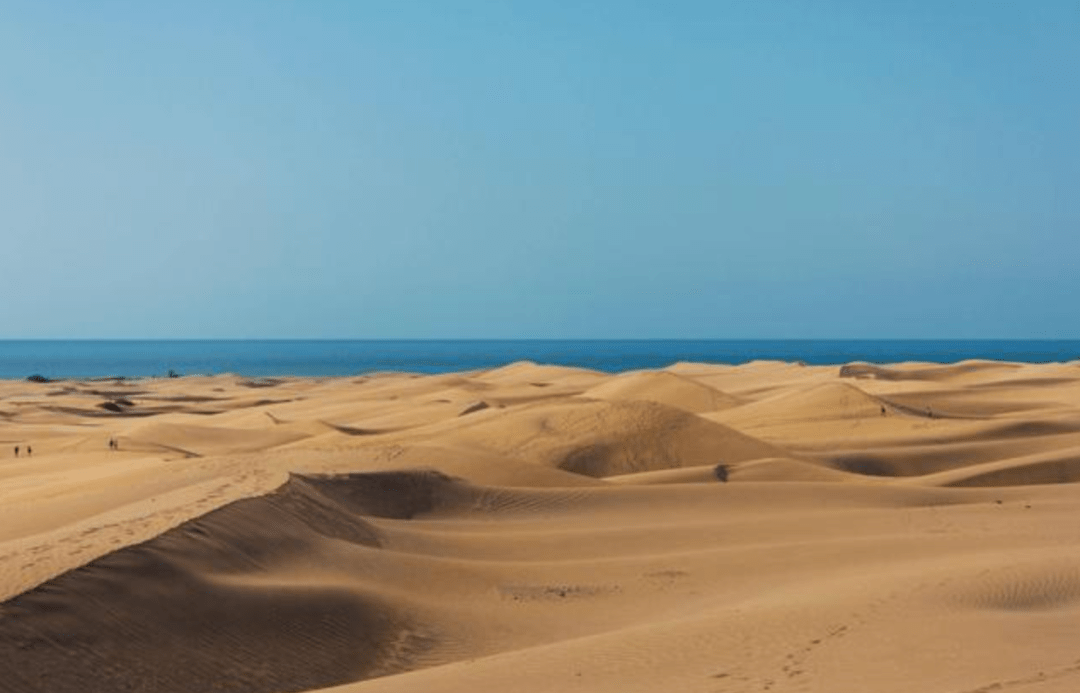 一半是海水,一半是火焰981597-desert & safari-989215