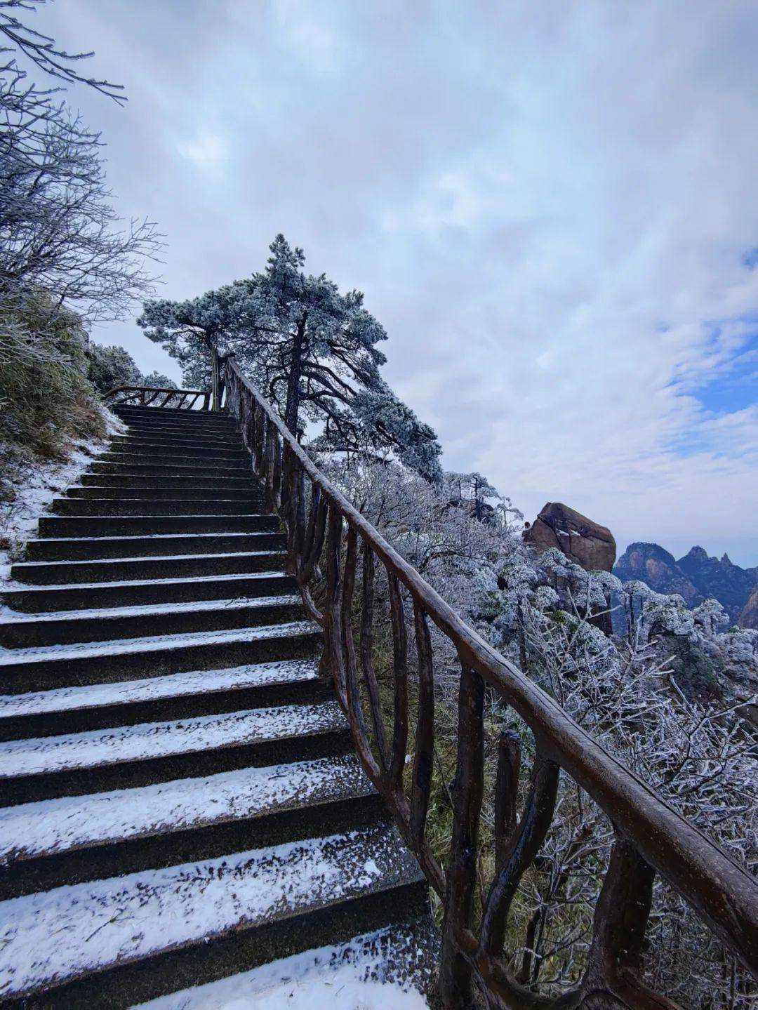 上饶三清山雪景图片