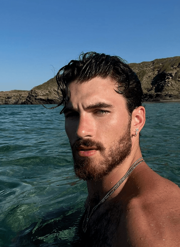 体毛丰富的肌肉男真性感@cg2rmjjvyl8_yerger_michael